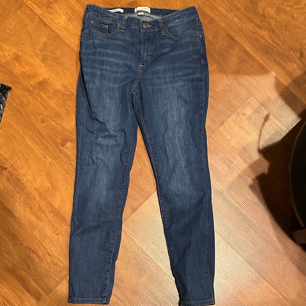Universal Thread Dark Blue Skinny Jeans